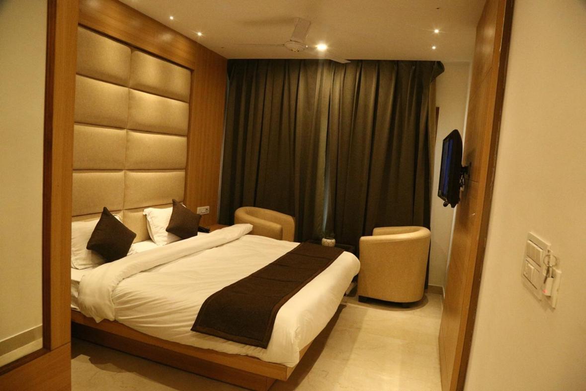 Hotel Shining Hills Masuri Exterior foto