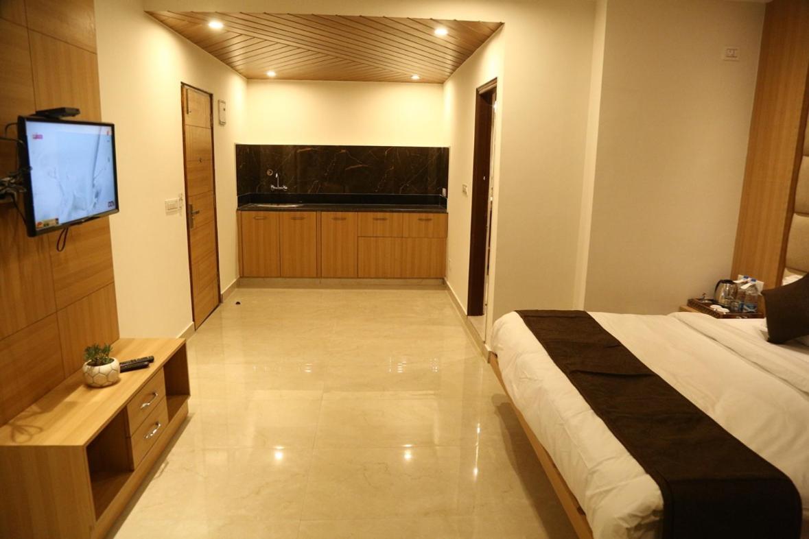 Hotel Shining Hills Masuri Exterior foto